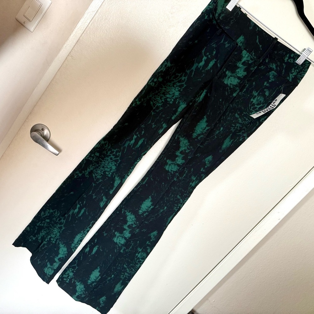 Urban Outfitters green Black Motif patterned flare pants new nwt size 0